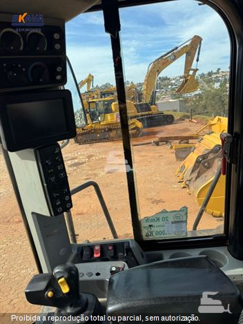 Pá Carregadeira Caterpillar 966L