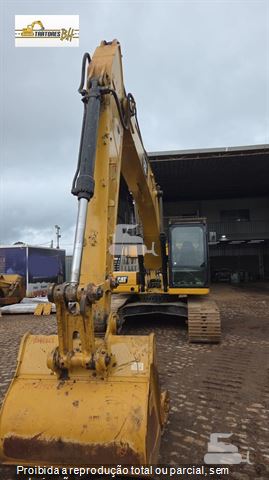 Escavadeira Caterpillar 320
