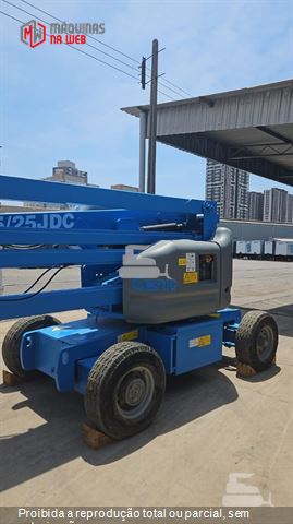 Plataforma Aérea (Elevatória) Genie Z-45/25J DC
