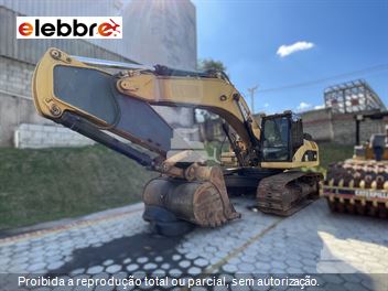 Escavadeira Caterpillar 330DL