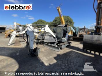 Mini-Escavadeira Bobcat E45