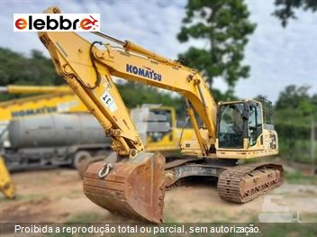 Escavadeira Komatsu PC240