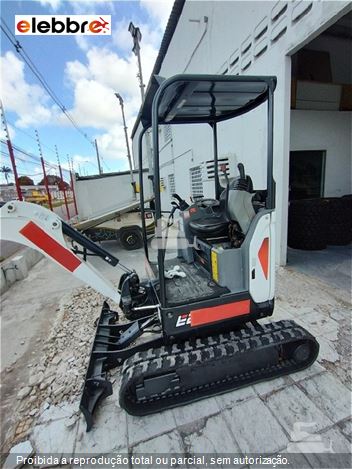 Mini-Escavadeira Bobcat E20