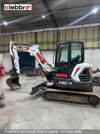 Mini-Escavadeira Bobcat E50