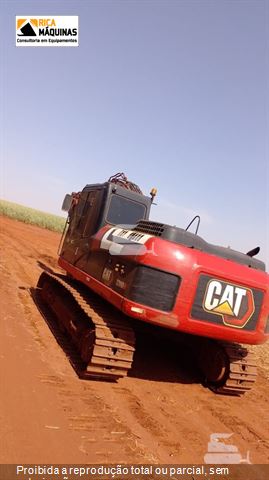 Escavadeira Caterpillar 320D2L