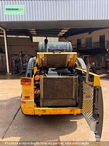 Mini-Carregadeira New Holland L320