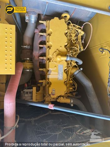 Escavadeira Caterpillar 320