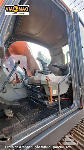 Escavadeira Doosan 225 LCV