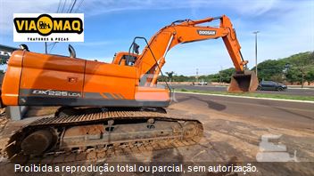 Escavadeira Doosan 225 LCV