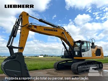 Escavadeira Liebherr R 938