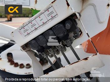 Caminhão Volkswagen Delivery Express DRC 4x2 2p (diesel)