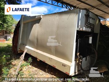 Caçamba Coletora , Compactador de lixo