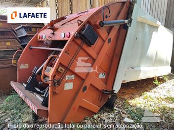 Caçamba Coletora , Compactador de lixo
