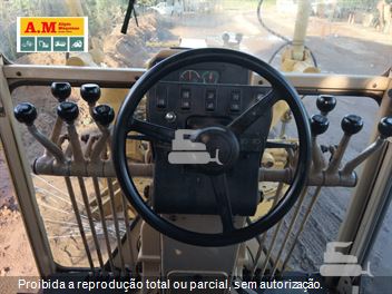 Motoniveladora Caterpillar 140H