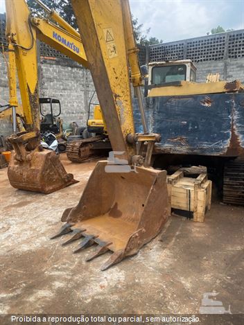 Escavadeira Komatsu PC160