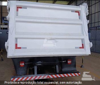 Caminhão Volkswagen 31-330 E Constellation 6x4 2p (Diesel)(E5)