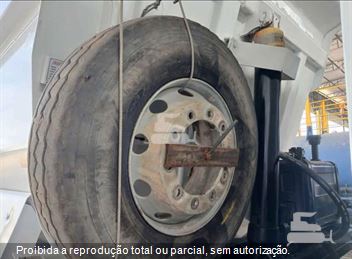 Caminhão Volkswagen 31-330 E Constellation 6x4 2p (Diesel)(E5)
