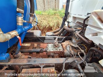 Caminhão Volkswagen 13-130 3-Eixos 2p (diesel)
