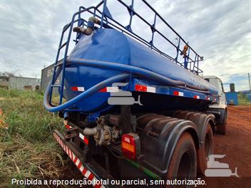 Caminhão Volkswagen 13-130 3-Eixos 2p (diesel)