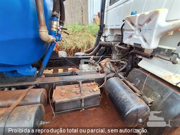 Caminhão Volkswagen 13-130 3-Eixos 2p (diesel)