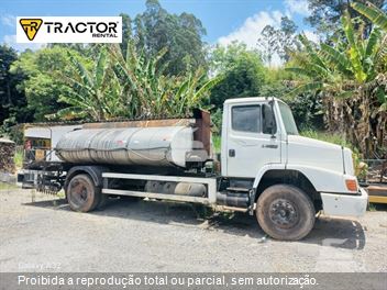 Caminhão Mercedes-Benz L-1620 2p (diesel)