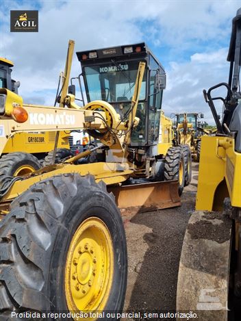Motoniveladora Komatsu GD555-3