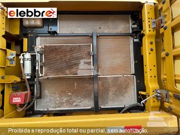 Escavadeira Caterpillar 336