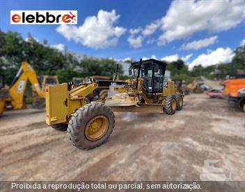 Motoniveladora Caterpillar 140