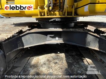 Escavadeira Komatsu PC200