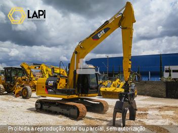 Escavadeira Caterpillar 313D2 GC