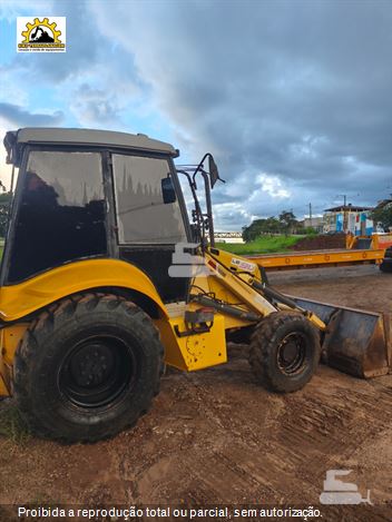 Retro Escavadeira New Holland LB90