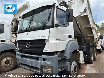 Caminhão Mercedes-Benz Axor 4141 K 6x4 2p (Diesel) (E5)