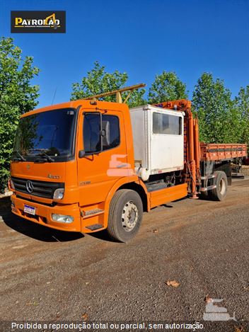 Caminhão Mercedes-Benz Atego 1518 2p (diesel)