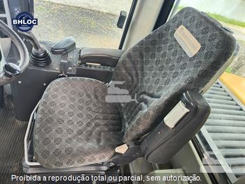 Pá Carregadeira New Holland W130 B