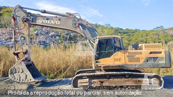 Escavadeira Volvo EC380D