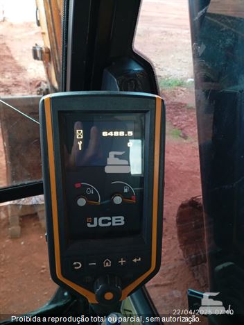Escavadeira JCB JS220 LC