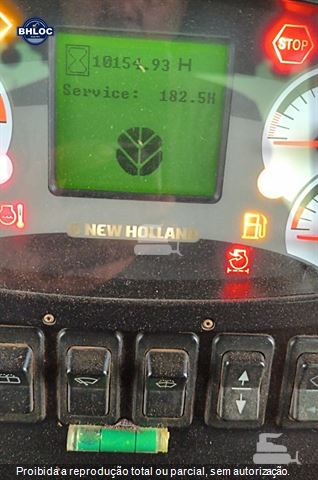 Trator de Esteira New Holland D140 B