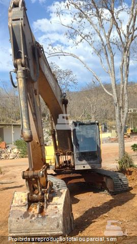 Escavadeira Volvo EC220D