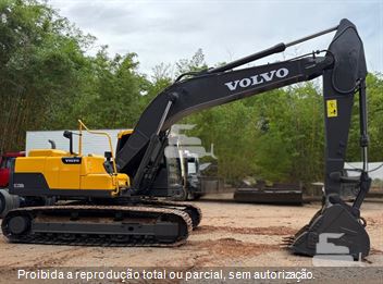 Escavadeira Volvo EC220D