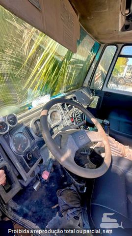 Caminhão Ford CARGO 2628 E 6x4 T 3-Eixos 2p (diesel)