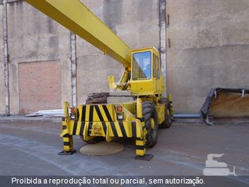 Guindaste Clark 720