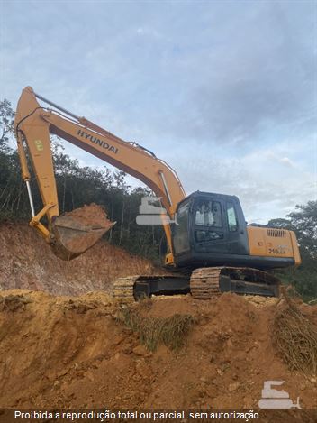 Escavadeira Hyundai R210LC-7