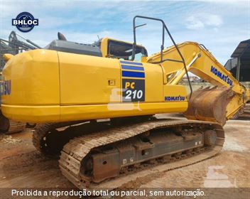 Escavadeira Komatsu PC210