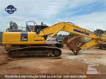 Escavadeira Komatsu PC210