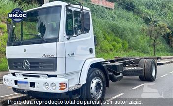 Caminhão Mercedes-Benz Atron 1719 2p (diesel)(E5)