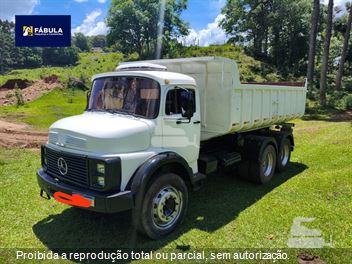 Caminhão Mercedes-Benz L-2225 3-Eixos 2p (diesel)