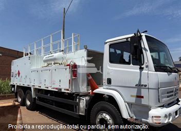 Caminhão Mercedes-Benz Atron 2729 6x4 2p (diesel) (E5)