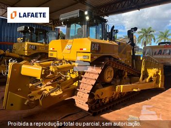 Trator de Esteira Caterpillar D8T