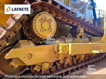 Trator de Esteira Caterpillar D8T