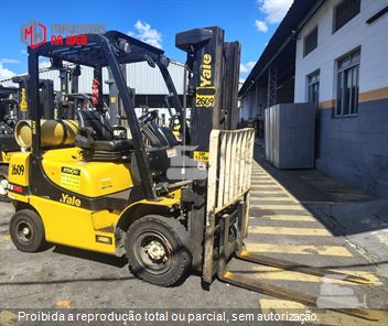 Empilhadeira Yale GLP050MX